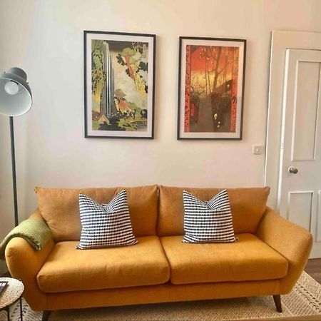 Spacious 3 Bedroom Home In Glasgow - Free Parking Екстер'єр фото