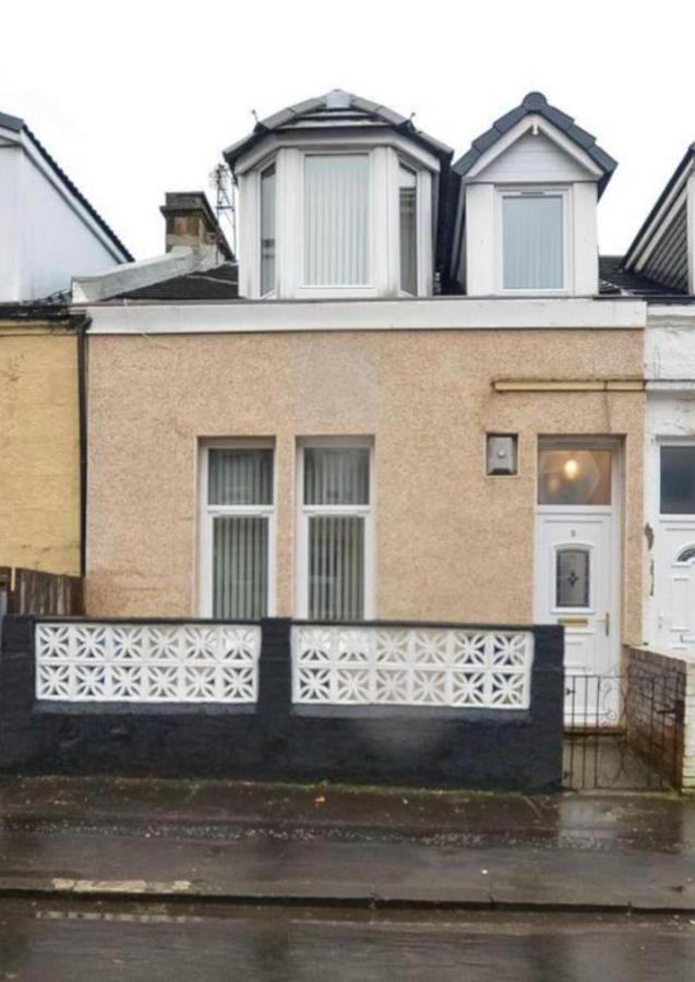 Spacious 3 Bedroom Home In Glasgow - Free Parking Екстер'єр фото