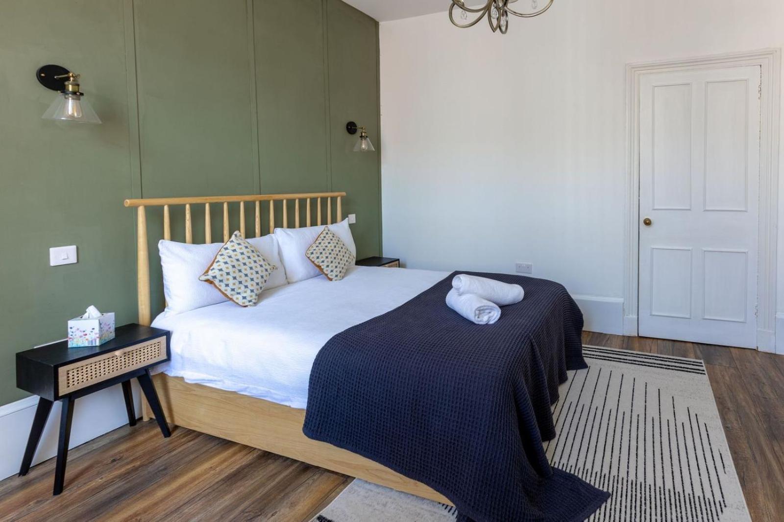 Spacious 3 Bedroom Home In Glasgow - Free Parking Екстер'єр фото
